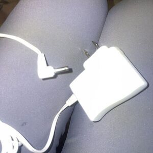 3YE Switching AC Adapter Charger‎ G006-050100cu (Barrel Plug) 5V——1 A, 0.3A